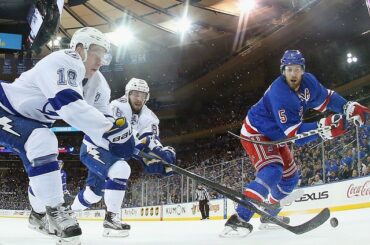 Jeu 2. C'est sur. #StanleyCup #NYRvsTBL ...