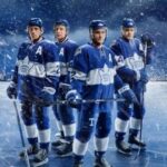 Les @mapleleafs ont dévoilé leurs uniformes pour le #CentennialClassic le ...