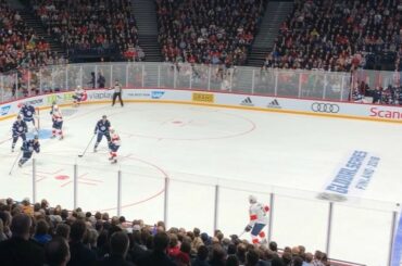 L'attaquant @flapanthers, Evgenii Dadonov, envoie Helsinki sortir de son siège! ...