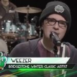  @weezer en tête de la classique d'hiver de la LNH 2019 @bridgestonetires le 1er janvier ...