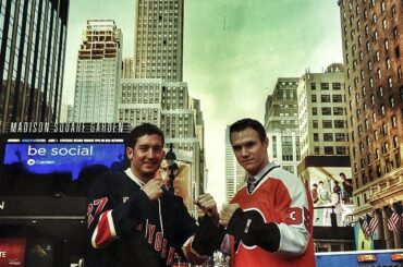 Broad Street rencontre Broadway dès maintenant sur CNBC, TSN. #BecauseItsTheCup #NYRHockey ...