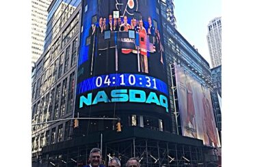 Touchez deux fois si vous pensez que Times Square a meilleure apparence quand il est décoré pour le ...