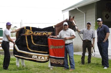 California Chrome est le premier cheval de Californie à remporter le prix #KentuckyDerby ...