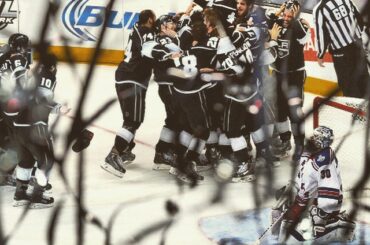 #TBT: La dernière fois que les @NYRangers et les @LAKings se sont affrontés ... (Ils se sont réunis pour la ...