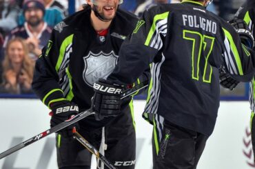 Il n'y a pas si longtemps, ils étaient partenaires de #NHLAllStar sur #TeamFoligno. Mais ce soir Ovech ...