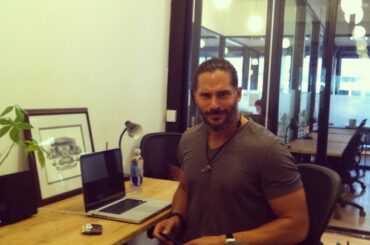 #TrueBlood sur @hbo, l'acteur Joe Manganiello a repris notre compte Twitter. Twe ...