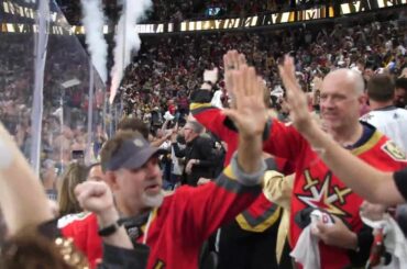 Nous adorons revoir les fans dans le bâtiment.  #Coupe Stanley...